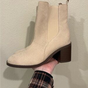 Elegant Beige Ankle Booties 8M